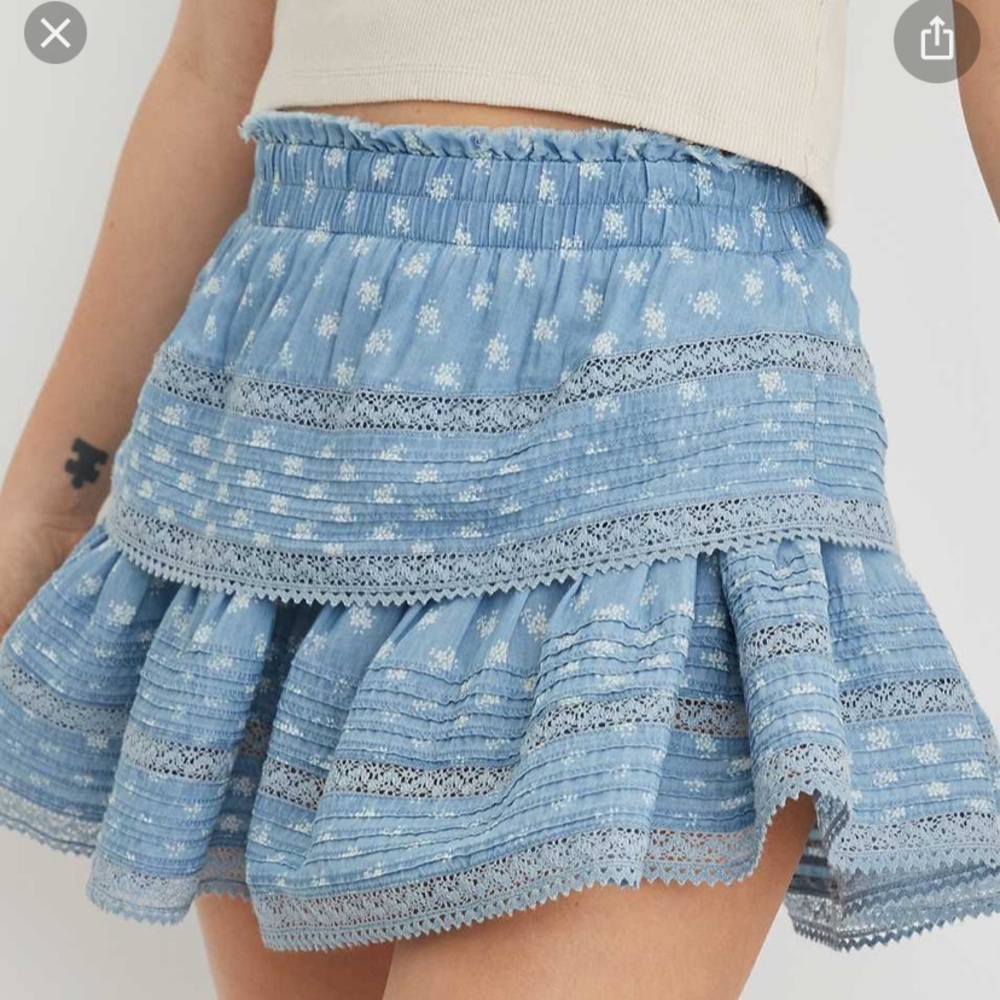 mini skirt